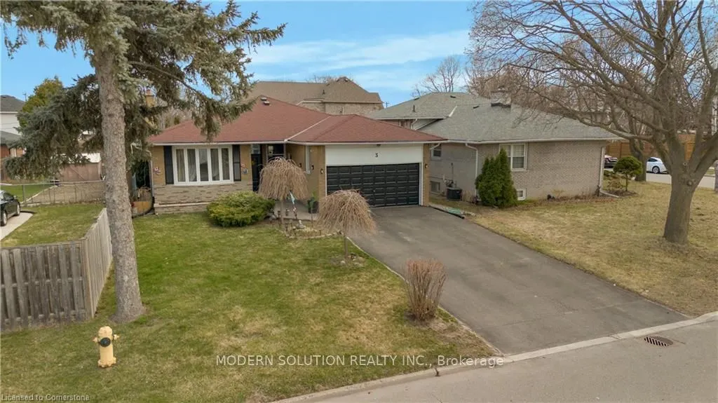3 Hartsdale Drive, Toronto, ON M9R 2S1