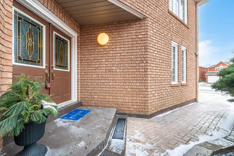1078 windsor hill Boulevard, Mississauga, ON L5V 1P4