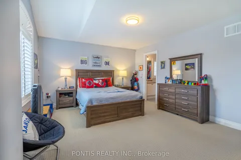 22 Lockport Crescent, Brampton, ON L6P 3X9