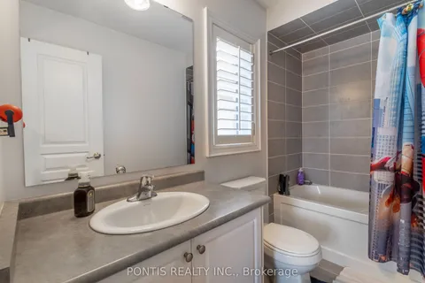 22 Lockport Crescent, Brampton, ON L6P 3X9
