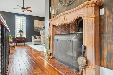 888 Partridge Drive, Burlington, ON L7T 2Z5