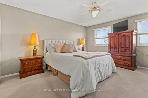 2257 Silverbirch Court, Burlington, ON L7M 3H2