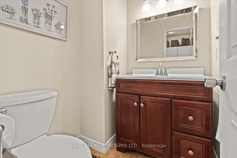 2257 Silverbirch Court, Burlington, ON L7M 3H2