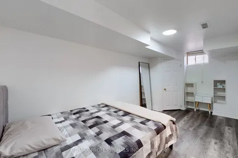 30 Osler Street, Toronto, ON M6P 4A2