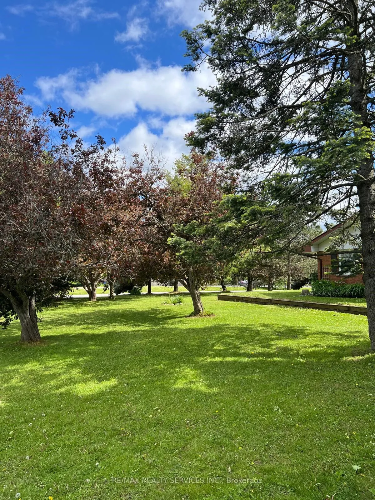 1675 Hawthorn Avenue, Caledon, ON L7K 0X3