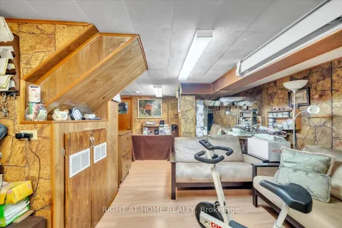 777 Ossington Avenue, Toronto, ON M6G 3T8