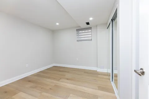 7 Markham Street, Brampton, ON L6S 3P2