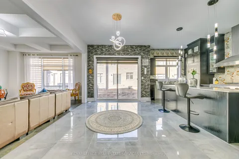 1367 Pelican Passage, Oakville, ON L6H 7Z9