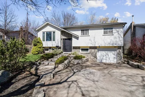 2430 Cavendish Drive, Burlington, ON L7P 3B9