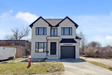 1104 Edgeleigh Avenue, Mississauga, ON L5E 2G3