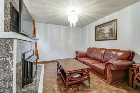 206 Vodden Street, Brampton, ON L6X 2V3