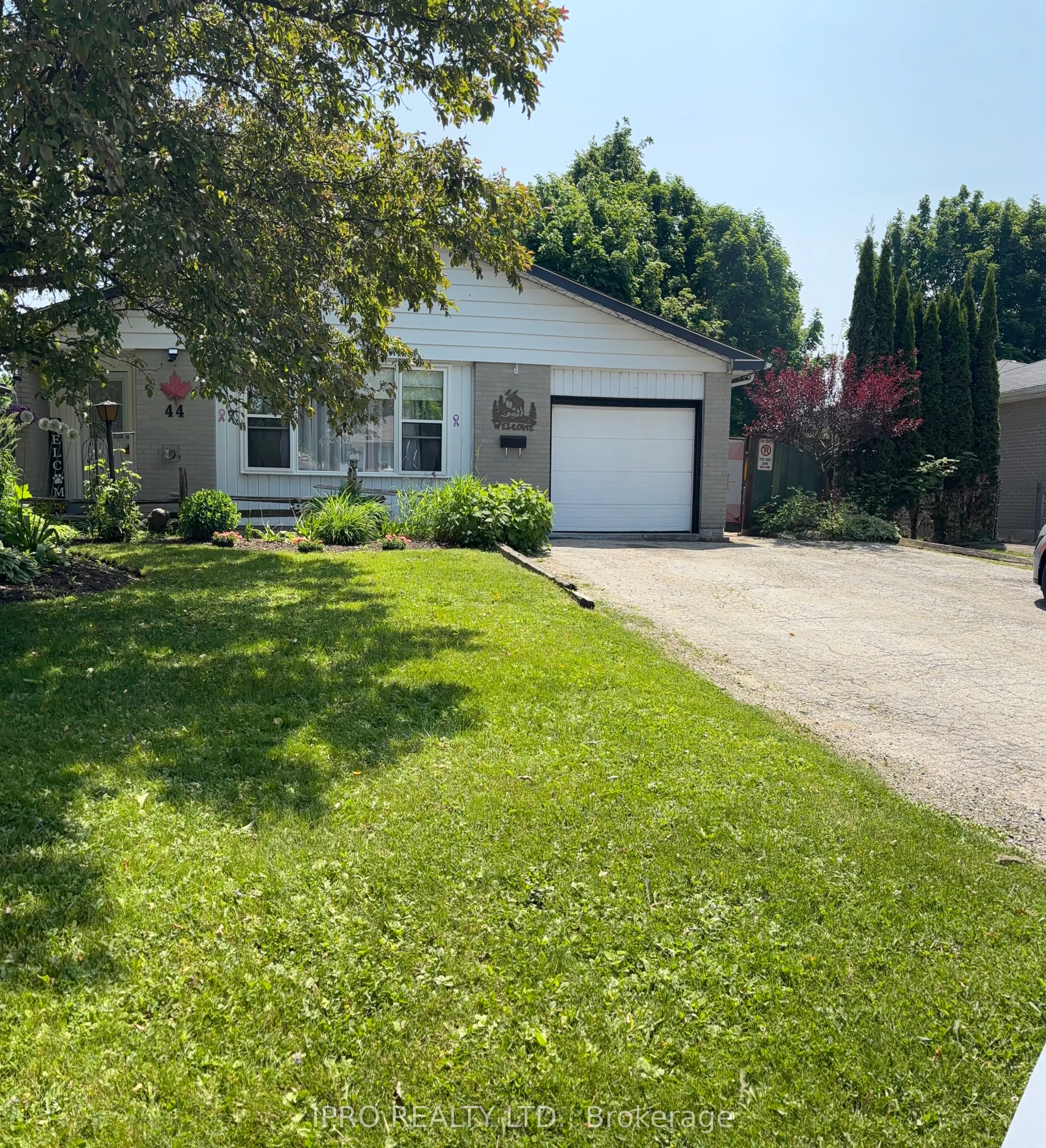 44 Madison Avenue, Orangeville, ON L9W 1S3