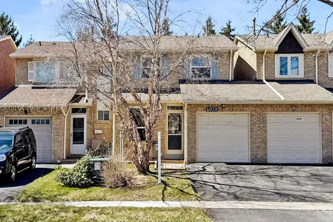 4039 Farrier Court, Mississauga, ON L5L 2Y4