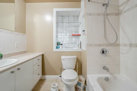 1904 Balsam Avenue, Mississauga, ON L5J 1L2