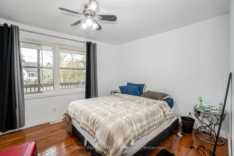 1904 Balsam Avenue, Mississauga, ON L5J 1L2