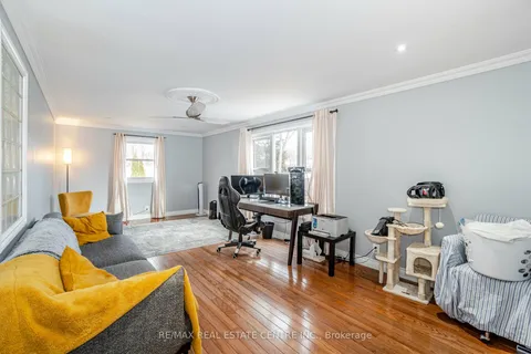 1904 Balsam Avenue, Mississauga, ON L5J 1L2
