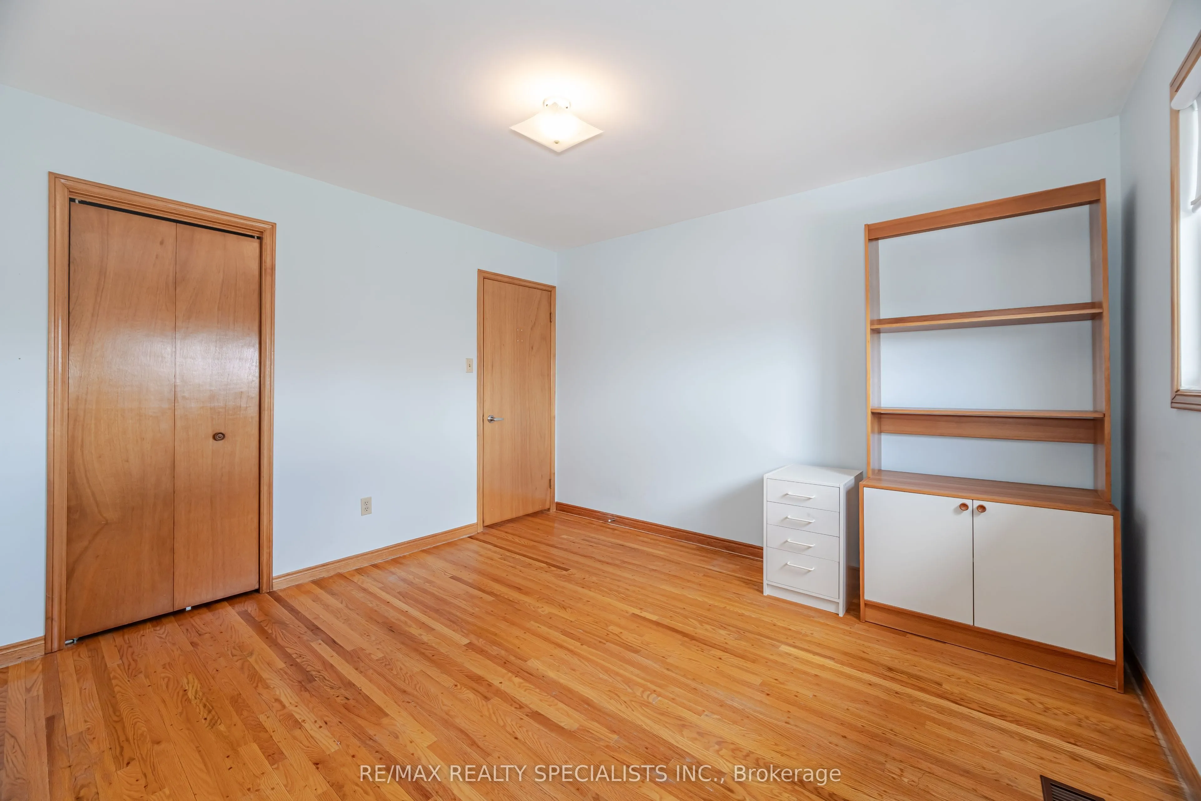 4103 Woodington Drive, Mississauga, ON L4Z 1K2