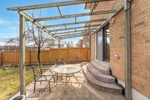 4103 Woodington Drive, Mississauga, ON L4Z 1K2