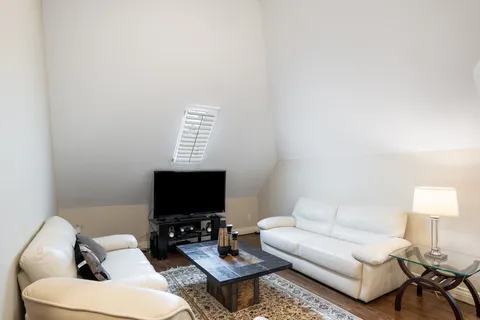 1497 Indian Grove, Mississauga, ON L5H 2S5