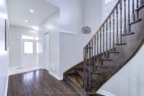 9 Borrelli Drive, Brampton, ON L6Y 5W9