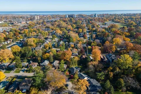 1514 Drymen Crescent, Mississauga, ON L5G 2P2