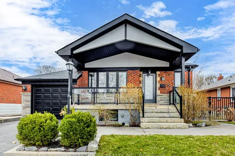 69 Tavistock Road, Toronto, ON M3M 2N8