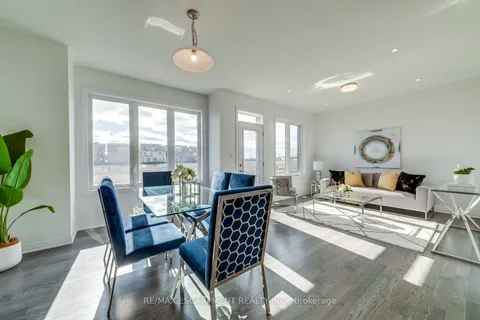 3262 Crystal Drive, Oakville, ON L6M 4K1