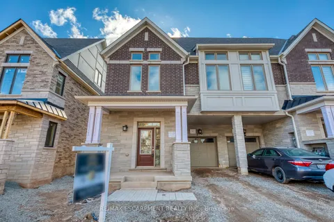 3262 Crystal Drive, Oakville, ON L6M 4K1