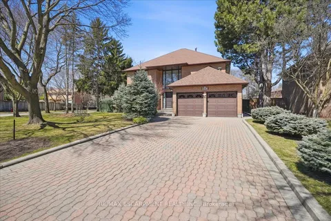 4053 Cabot Trail, Mississauga, ON L5L 3K2