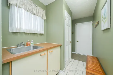 15 Brookbank Court, Brampton, ON L6Z 3G4