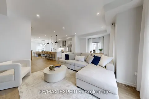 28 Queensland Crescent, Caledon, ON L7E 2E1