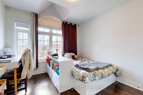 1163 Carnegie Drive, Mississauga, ON L5E 0A6