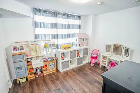 31 Joseph Griffith Lane, Toronto, ON M3L 0C8