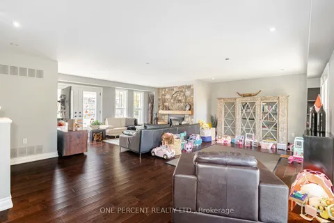 110 Palmer Circle, Caledon, ON L7E 0A5