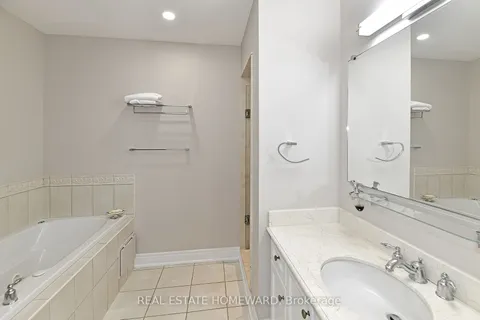 264 Dalesford Road, Toronto, ON M8Y 1G5