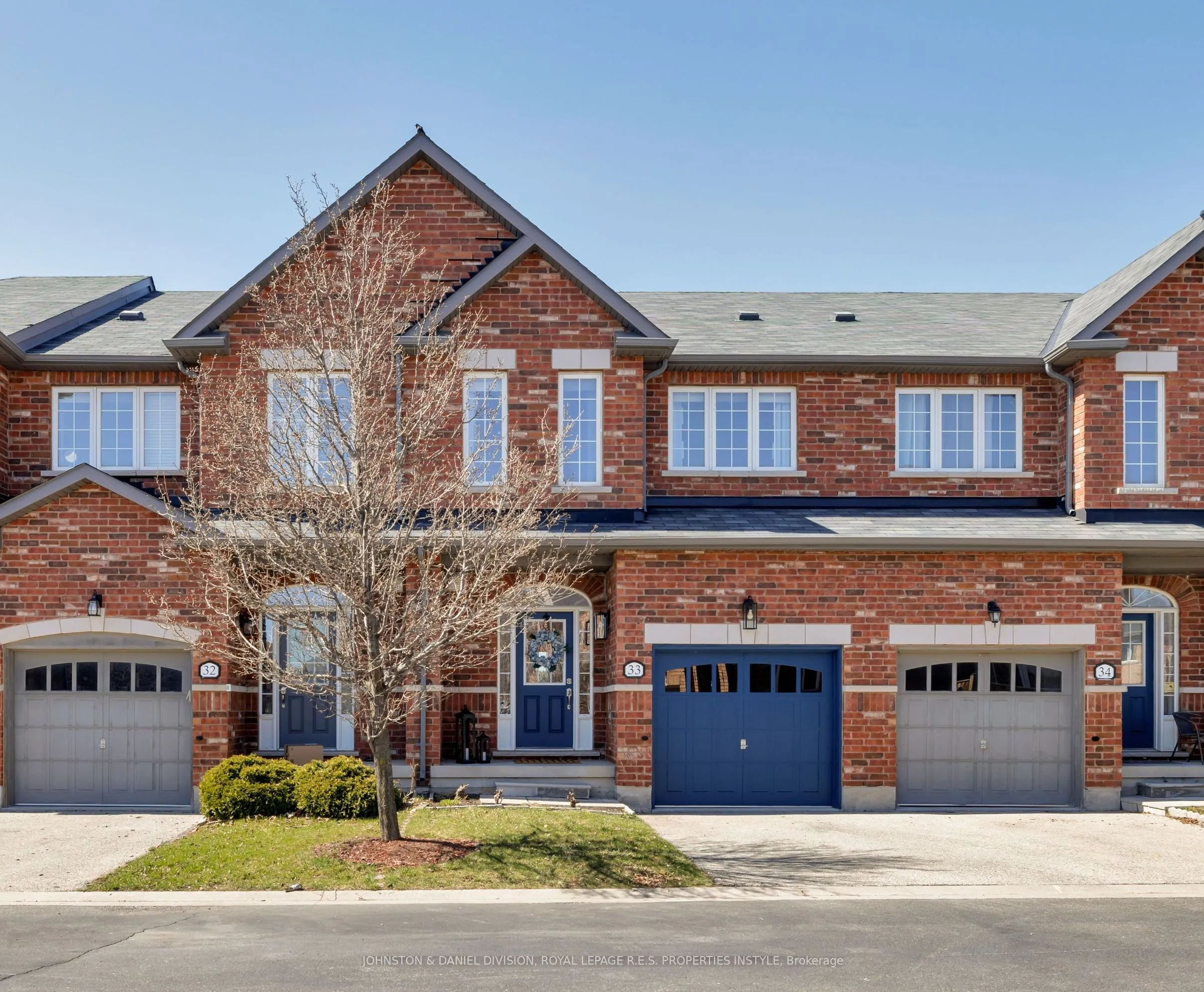 651 Farmstead Drive, Milton, ON L9T 7W2
