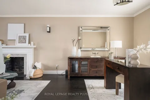 2034 Harvest Drive, Mississauga, ON L4Y 1T6