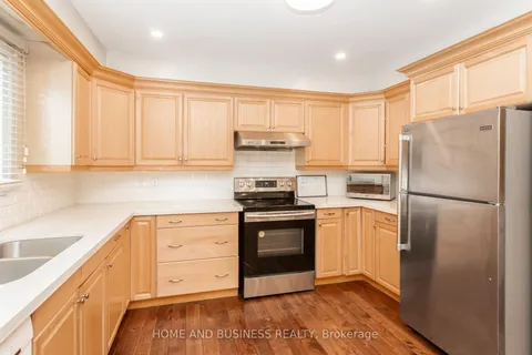 2035 Jacamar Court, Mississauga, ON L5L 3P7