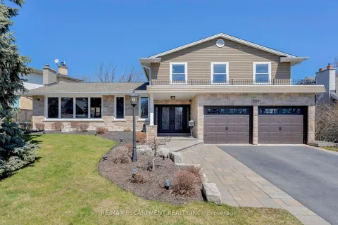 2119 Agincourt Crescent, Burlington, ON L7P 1P3