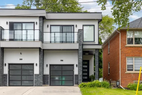 35A Broadview Avenue, Mississauga, ON L5H 2S8