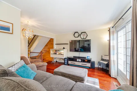 136 Martindale Crescent, Brampton, ON L6X 2V2