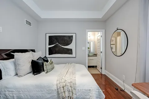 3198 New Street, Burlington, ON L7N 1M8