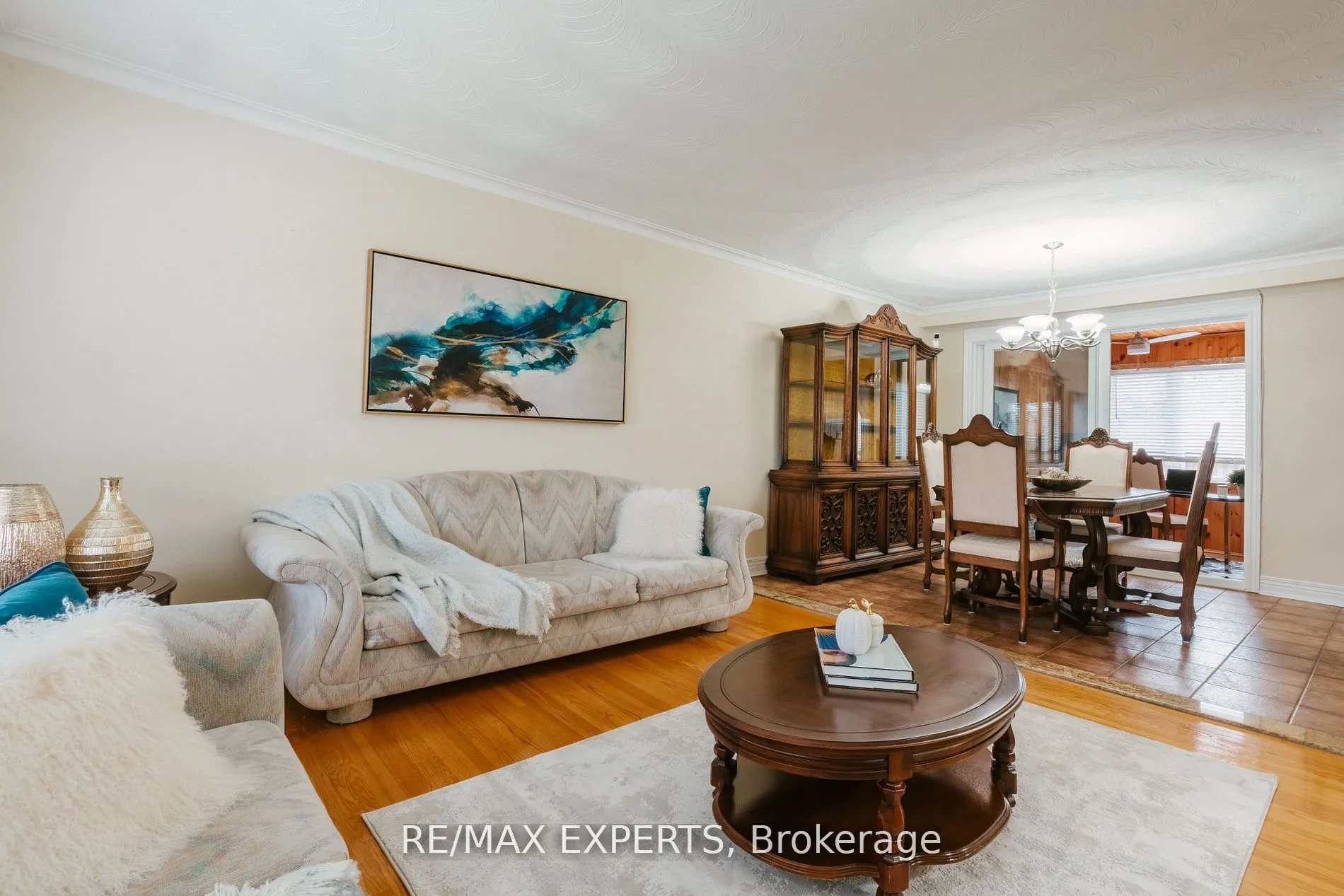 1 Creston Road, ON M6A 1H9
