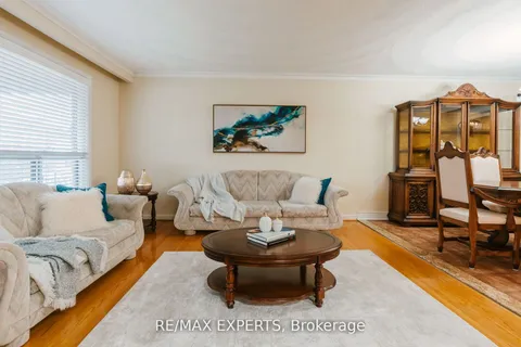 1 Creston Road, ON M6A 1H9