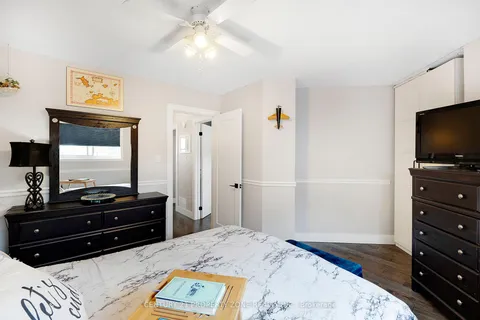 42 Montcalm Place, Brampton, ON L6S 2X6