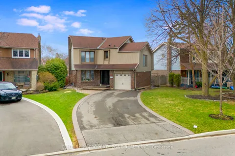 42 Montcalm Place, Brampton, ON L6S 2X6