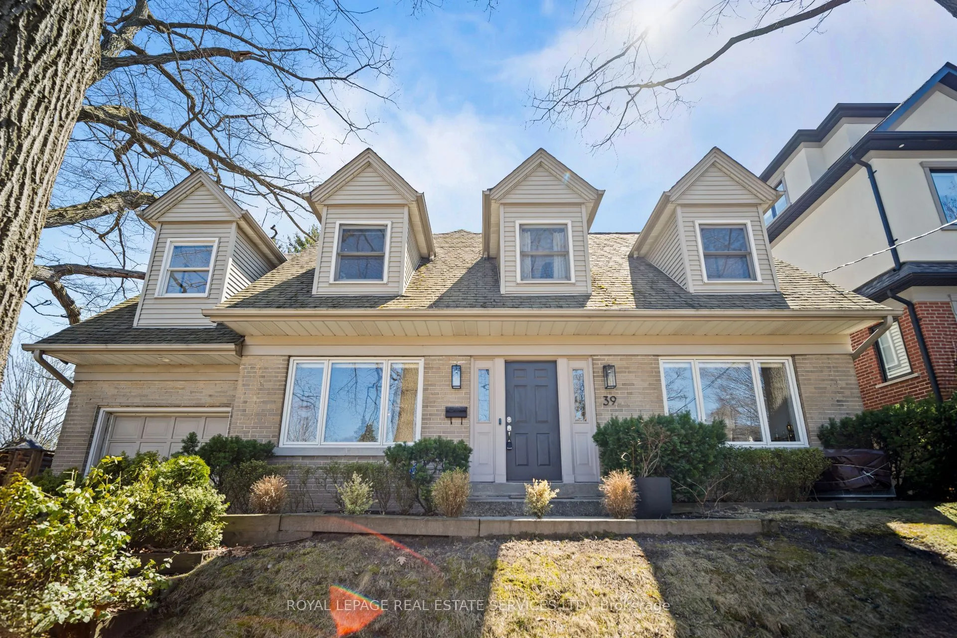 39 South Kingslea Drive, Toronto, ON M8Y 2A4