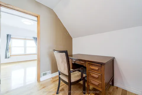 50 Lappin Avenue, Toronto, ON M6H 1Y4