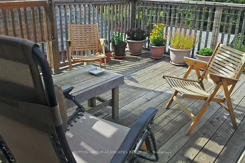 50 Lappin Avenue, Toronto, ON M6H 1Y4