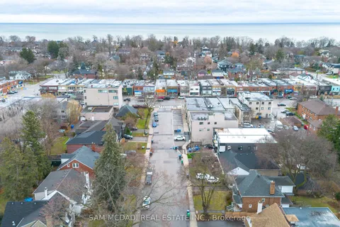 11 Brant Avenue, Mississauga, ON L5G 3N9